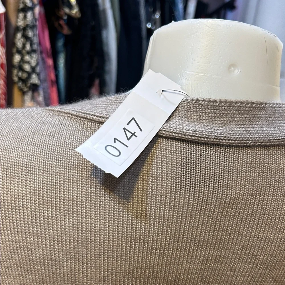 G Elegant Beige Button-Up Cardigan - Picture 8 of 10